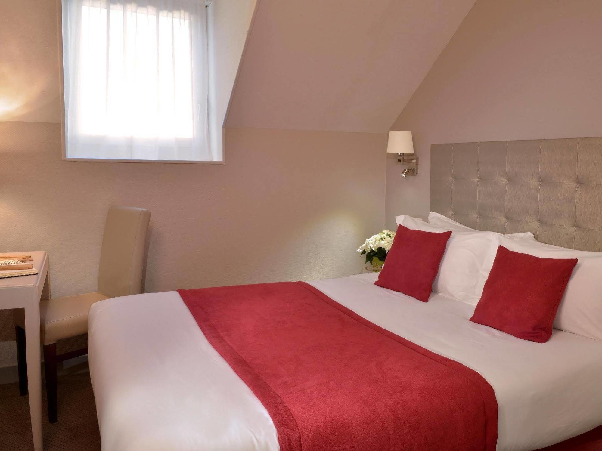 Logis Hotel Le Continental Châteauroux Exteriér fotografie
